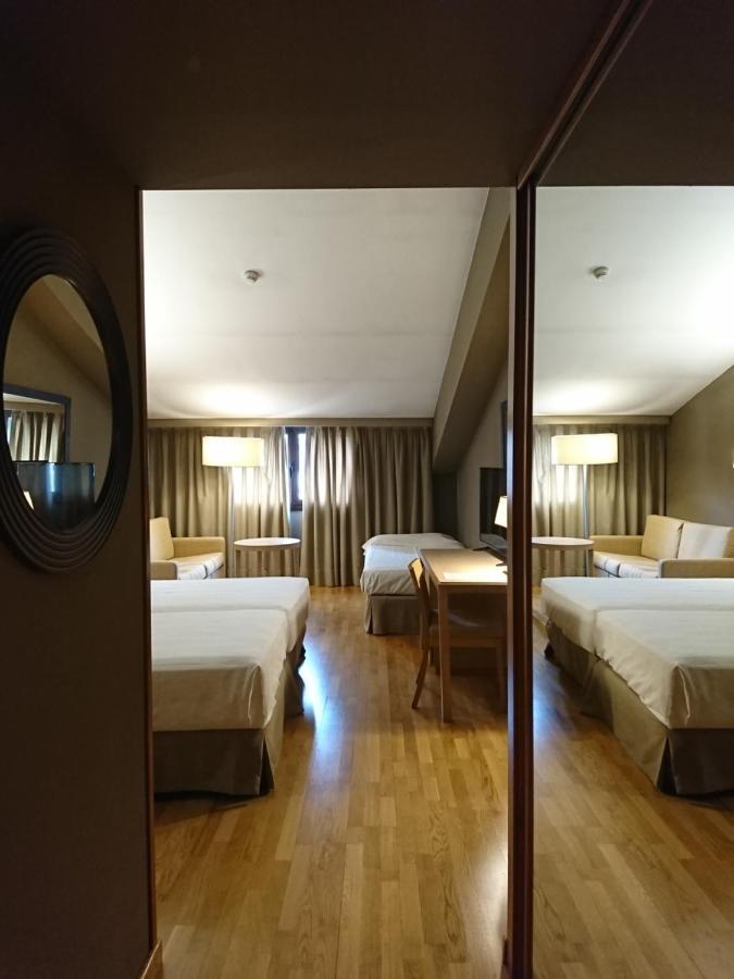 Parador De La Seu D'Urgell Eksteriør billede