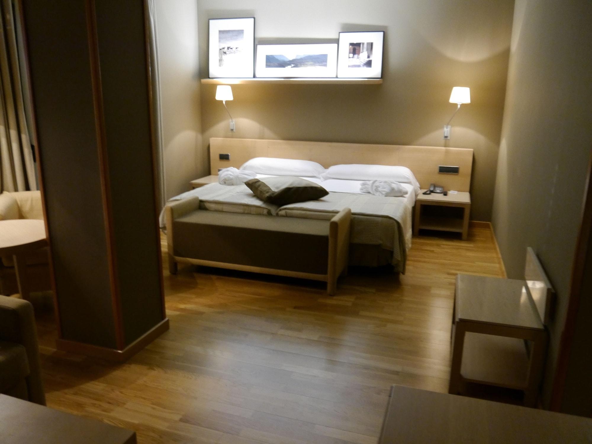Parador De La Seu D'Urgell Eksteriør billede
