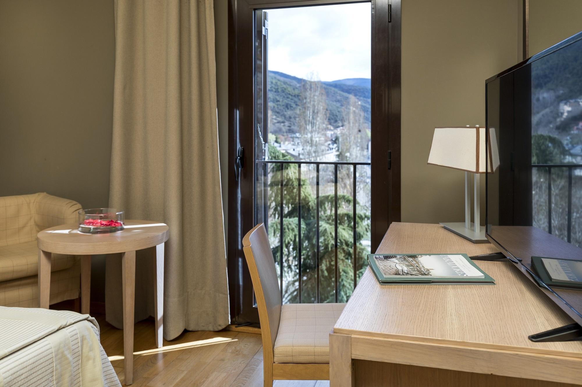 Parador De La Seu D'Urgell Eksteriør billede